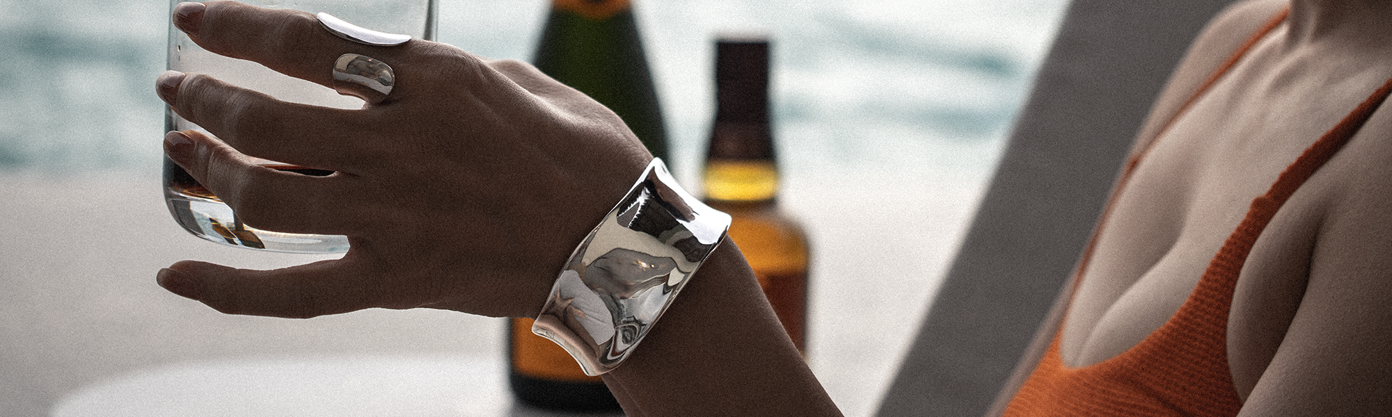 Armreife & Armspangen – Eleganz für jedes Handgelenk