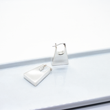 Boucles d'oreilles carrées CAMILLE au design épuré