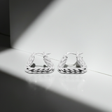 INA S925 Dreieckige Ohrringe/Creolen mit Hanfseilmuster in Silber