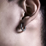 Boucles d'oreilles créoles ALDRICH Möbius, noircies